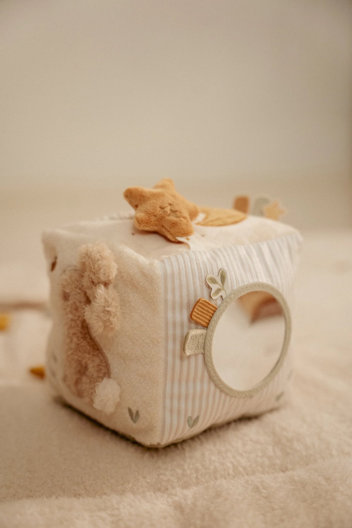 Activiteitenkubus Newborn Naturals