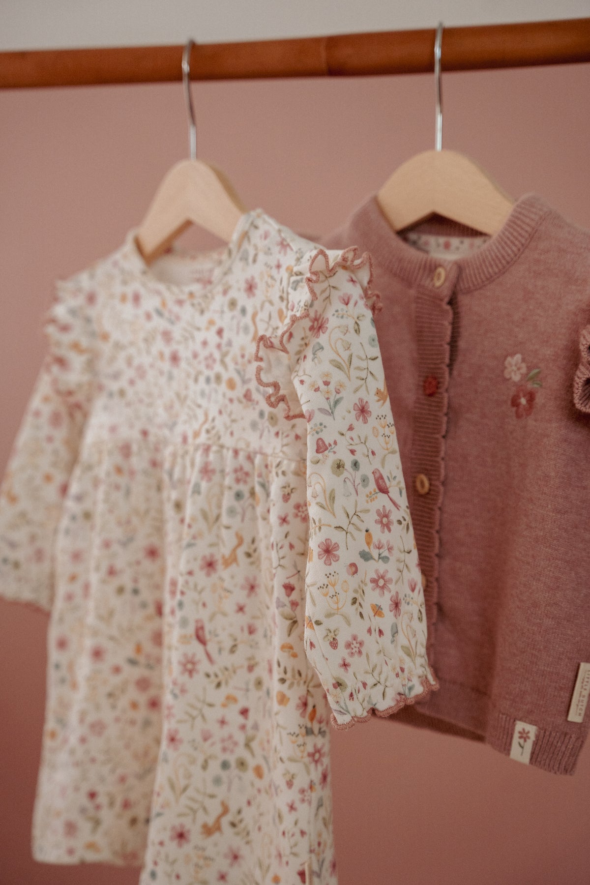 Gebreid vestje Fairy Pink maat 56